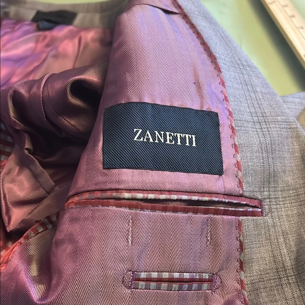 Gray Wool-Blend Sport Coat with Plaid Pattern